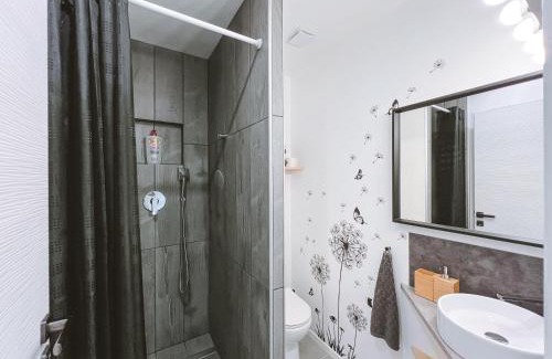 Laveyron House | SKY - Gîte meublé & confort Drôme - Écolodgîte