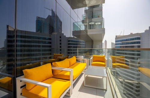 Downtown Dubai Apartment | Sky-High Panoramic Apt w/Iconic Burj Khalifa Vws