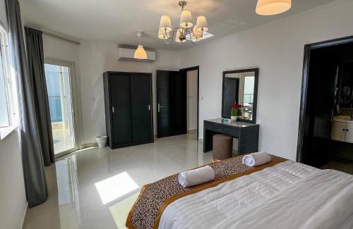Ash Shati Apartment | Sky-high Villa فيلا عنان السماء