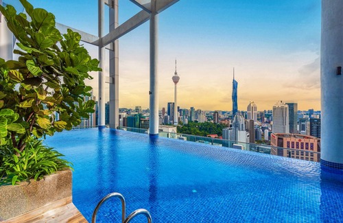 Kuala Lumpur City Centre Apartment | Sky Jacuzzi @ Penthouse KLCC