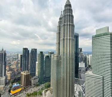 Kuala Lumpur City Centre Apartment | Sky suites KLCC by Morseda