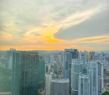 Kuala Lumpur City Centre Apartment | Sky suites KLCC by Morseda