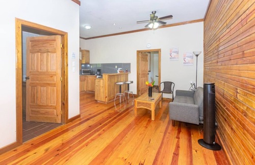 Gibson Bight Condo | Sky View – Modern Spacious Condo in West End area