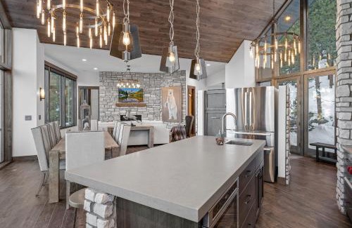 Windcliff Estates House | Skyes Peak - Beautiful NEW home with breathtaking views of the Mountains