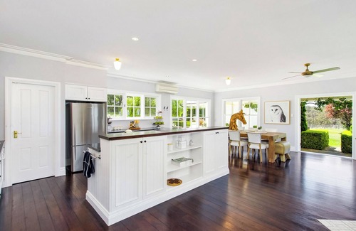 Exeter House | Skyfall - Country estate, a family and entertaining paradise.