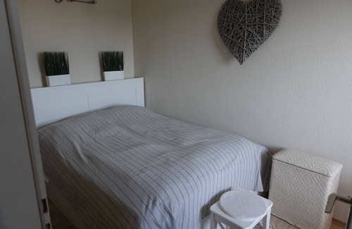 Bad Homburg v.d. Hoehe Condo | Skyline view and in 20 minutes in FFM, at the trade fair or on the Feldberg!