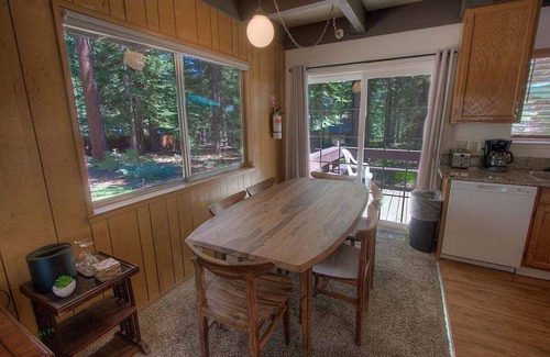 Country Club Estates House | Skyline Divine-Near Hiking, Pet Friendly (COH0885)