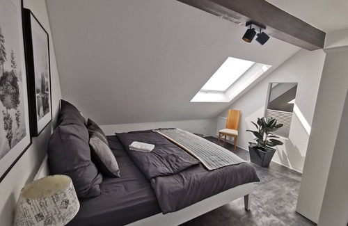 Dornbirn Apartment | Skyline Klimatisierte Dachgeschoss-wohnung in Dornbirn mit Blick ins Rheintal