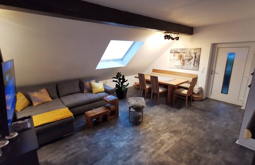Dornbirn Apartment | Skyline Klimatisierte Dachgeschoss-wohnung in Dornbirn mit Blick ins Rheintal