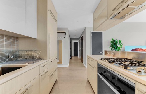 Chinatown House | Skyline Oasis: 3M Dollars Penthouse with Iconic Views