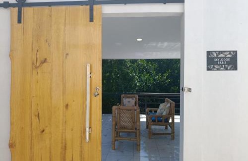 Bukti Bed & Breakfast | Skylodge B&B