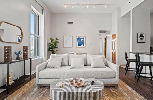 Downtown Cleveland House | Skyloft Condo - Walk To Stadiums - City Views