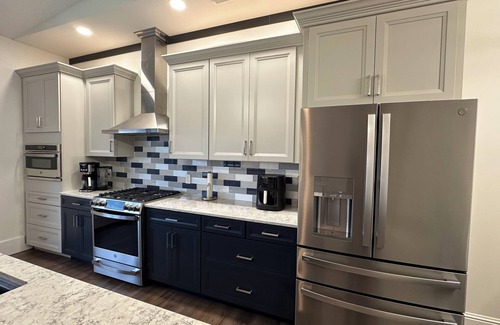 Ashland Condo | Skytower Penthouse Suite 2