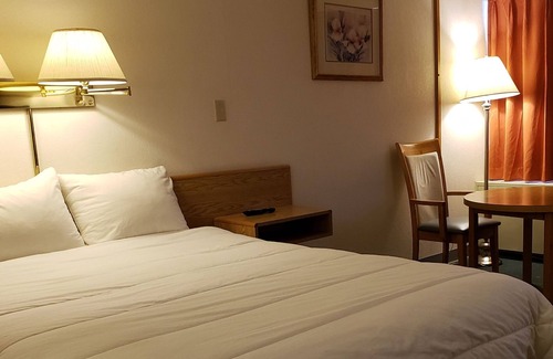 Swift Current Hotel | SkyView Swift Current