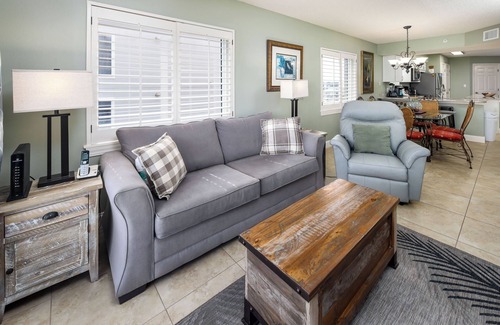 Fort Walton Beach Condo | SL 305: Breezy Palms - Your Dream Beachfront View Is Just a Step Away!