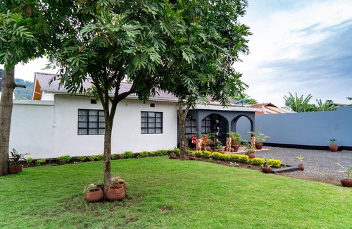 Arusha House | Sleek, Beautiful and Private Cottage