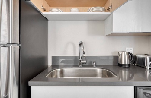 Foster City Apartment | Sleek Foster City 1BR w/Gym & W/D, walk to Visa & Paypal, by Blueground