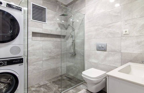 Besiktas Villa | Sleek House with a Lovely Terrace in Besiktas