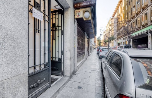 Cortes Apartment | Sleek Huertas-Cortes 3BR, in Las Letras & heart of Madrid, by Blueground