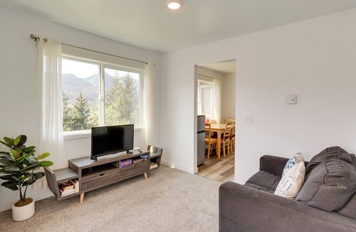 Downtown Juneau Apartment | Sleek Juneau Studio w/Spectacular Views + Scenery
