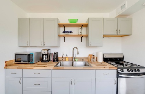 Downtown Juneau Apartment | Sleek Juneau Studio w/Spectacular Views + Scenery