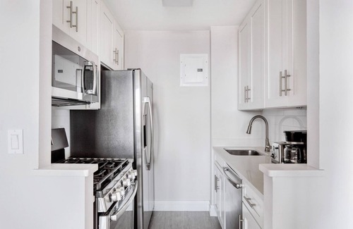 Rose Hill Apartment | Sleek Kips Bay 1BR w/W/D, Gym & Pool, nr Gramercy Theatre, by Blueground