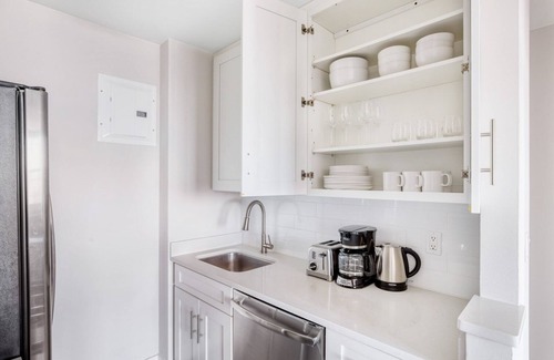 Rose Hill Apartment | Sleek Kips Bay 1BR w/W/D, Gym & Pool, nr Gramercy Theatre, by Blueground