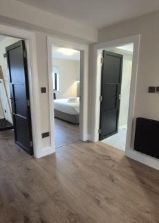 Lecemy Apartment | Sleek modern design - 2 bed apartment in Donegal Town