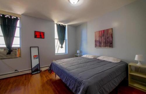 The Heights Apartment | Sleek one-bedroom abode near NYC