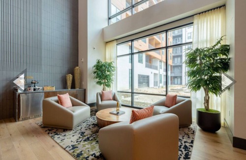 North Burnet Apartment | Sleek & Serene 1BR Retreat – Minutes from Everything