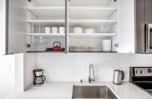 South Lake Union Apartment | Sleek South Lake Union 1BR w/Gym & Lounge, nr shops, by Blueground