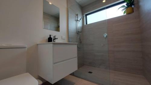 Saint Kilda House | Sleek Suite By The Sand 2-bedroom