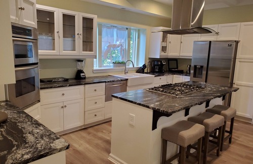 Indianapolis House | Sleep 12 in Chic Home Near Downtown, State Fair Grounds and Newfields Art Museum