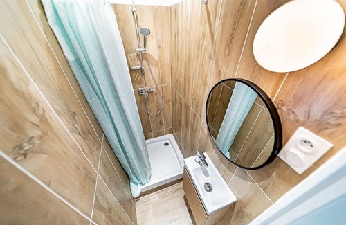 Bussiere - Cadiere Apartment | Sleep and go -cosy 9 pers-Oullins