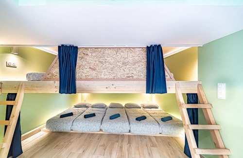 Oullins Apartment | Sleep and Go - Cozy 9 people - Oullins