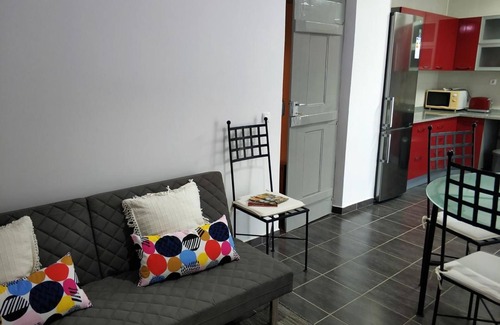 Faro House | Sleep & Go Faro Airport Guest House