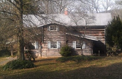 Rogersville Cabin | Sleep In A Bit Of History. Welcome To An 1860 Log Cabin And Idle Hour Farm.