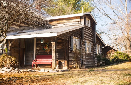 Rogersville Cabin | Sleep In A Bit Of History. Welcome To An 1860 Log Cabin And Idle Hour Farm.