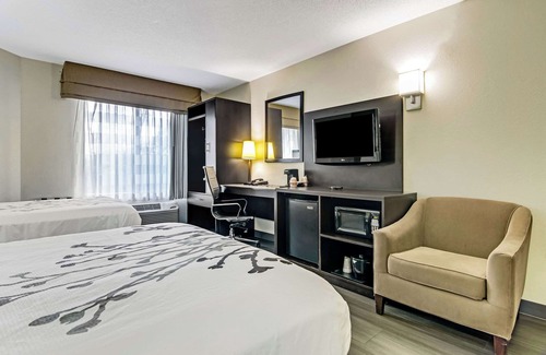 Lansing Hotel | Sleep Inn near I-80 and I-94