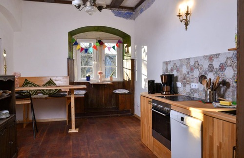 Hildburghausen Apartment | Sleep like in a fairy tale - group accommodation for 10 people in Weitersroda Castle