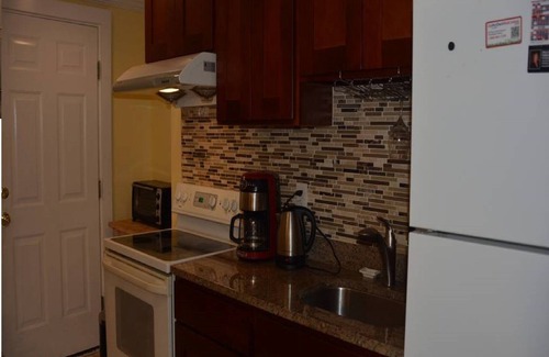Winchester Apartment | Sleep up to 4 Guest New Apt. 10 mins to Boston Easy to I-93