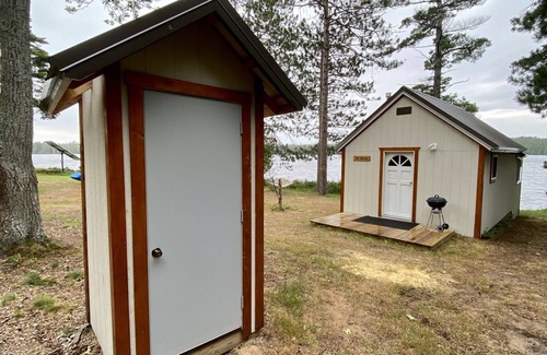 Newberry Cottage | Sleep with the loons just feet from Culhane Lake