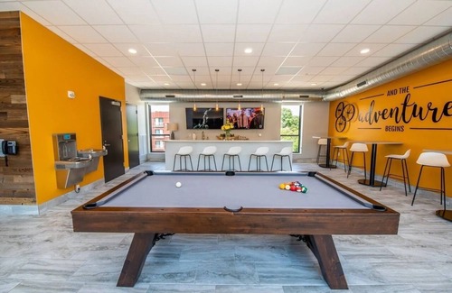 Des Moines Apartment | Sleepover: Serene 1BD/1BA - Downtown Des Moines