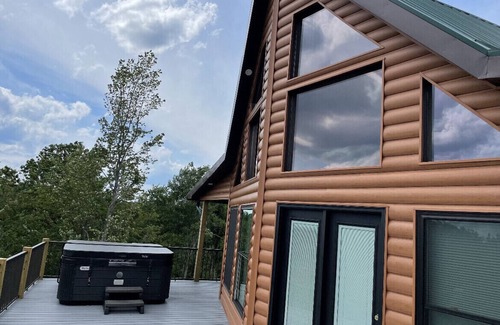 Jackson Cabin | Sleeps 11, an amazing view. See 3 states on a clear day. Pic don’t do it justice