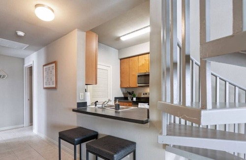West Campus Apartment | Sleeps 12 - Spacious West Campus Apt w Huge Patio!