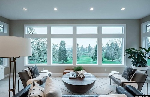 Corvallis House | Sleeps 12! Spectacular Modern Designer Home on Golf Course with Stunning Views
