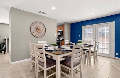 West San Antonio House | Sleeps 14 Family-Friendly Retreat w/Pool, XBOX