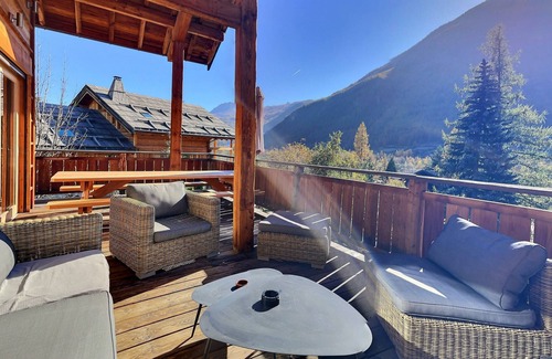 Le Serre Barbin Apartment | Sleeps 14. Charming and prestigious apartment in Serre Chevalier