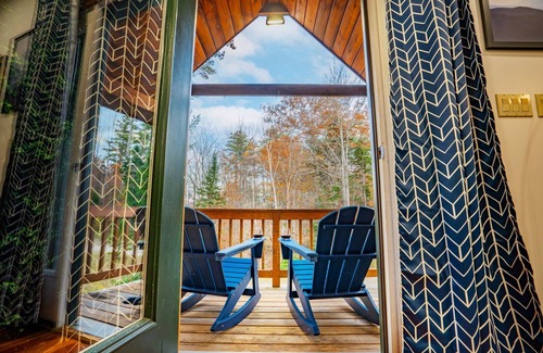 Sunday River Area Ski Chalet | Sleeps 20 | Hot Tub | Game Room | Fire Pit |4500SF