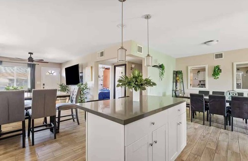 Camelback East House | Sleeps 20 Plus | Pool & Putting Green in Paradise